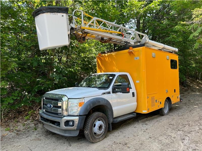 Ford F-550 nacelle 2011